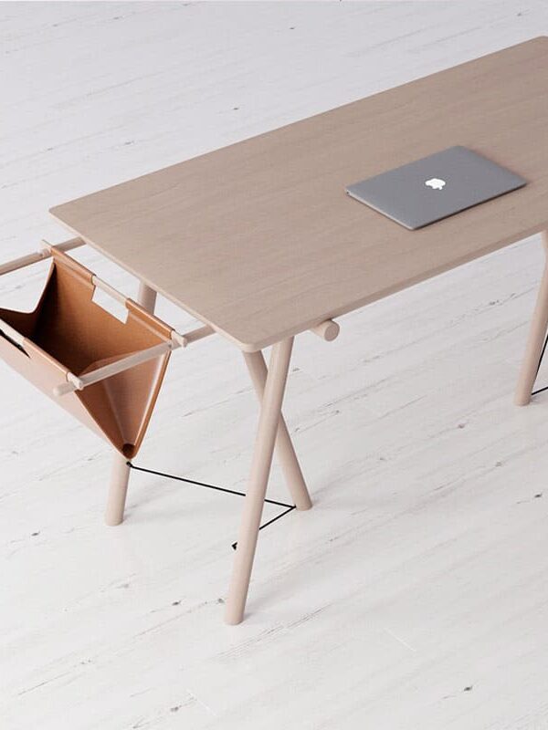 Moderner Holzschreibtisch mit Laptop und abnehmbarem Organizer, minimalistisches Design.